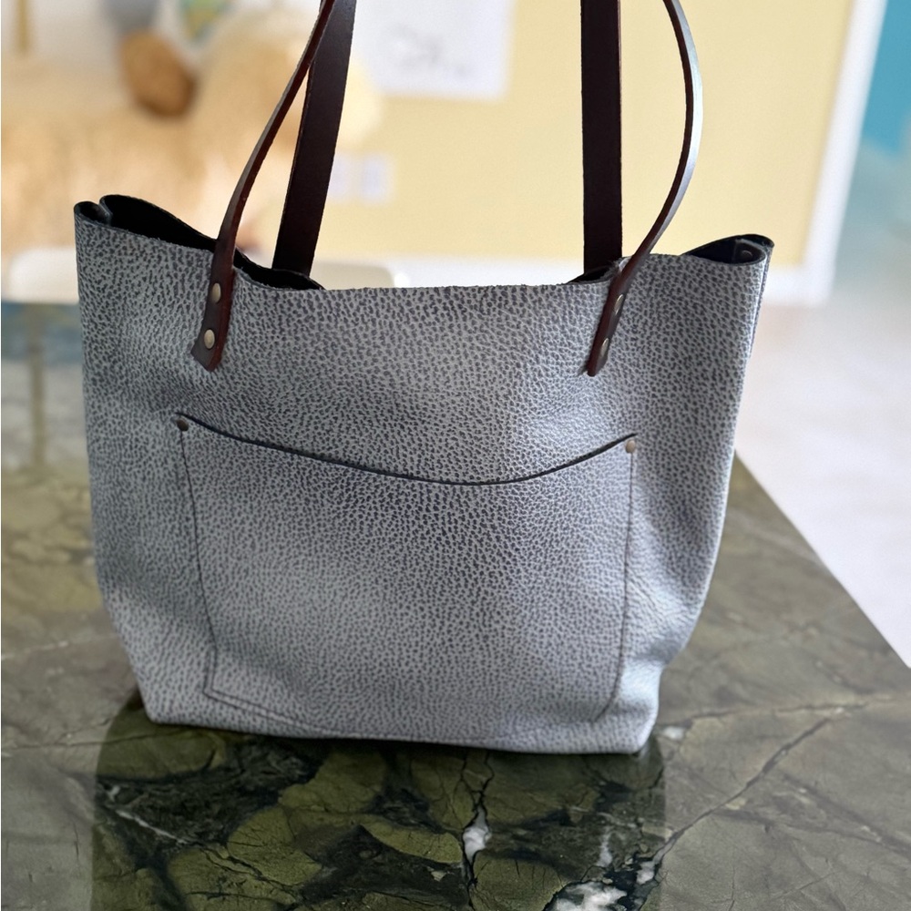 Portland Leather Fog Tote Bag Medium - Picture 2 of 3